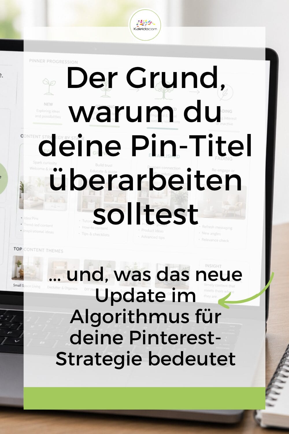 Pinner Progression: Pinterest versteht jetzt, warum du wiederkommst 5 Auf einem Schreibtisch steht ein Laptop, auf dessen Bildschirm Pinterest-Analysedaten angezeigt werden, die die Entwicklung der Leistung Ihres Profils verdeutlichen. Ein eingeblendeter deutscher Text erklärt, warum man Pin-Titel überarbeiten sollte und was ein neues Algorithmus-Update für die Pinterest-Strategie bedeutet. Eine Topfpflanze und eine Hand sind teilweise zu sehen.
